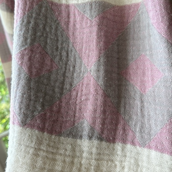 College Dorm Life Twin XL Blanket Wrap Woven Loom Organic Cotton Pink + Gray - Picture 3 of 10